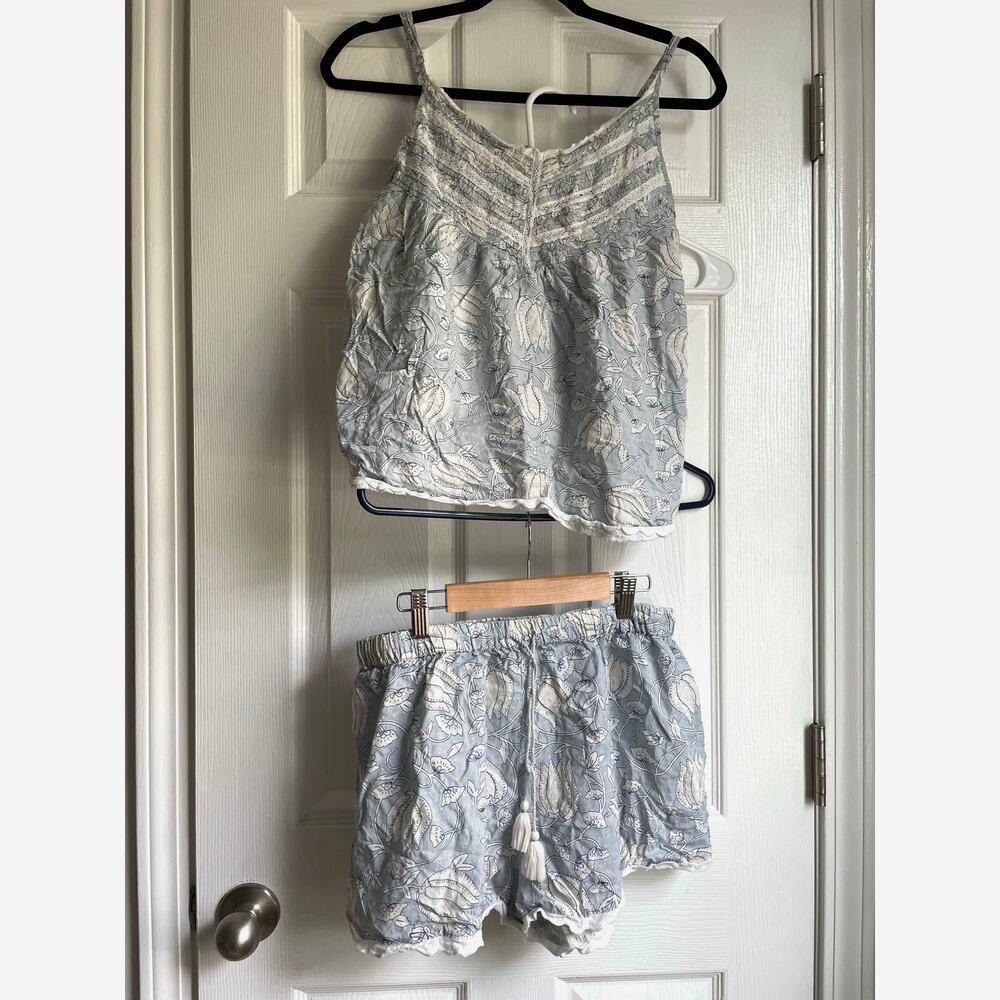 Joie 2 Piece Pajama / Lounge Sleep Set Blue White Floral Cami Shorts Sz M Lace